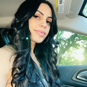 Meet your Posher, Lea